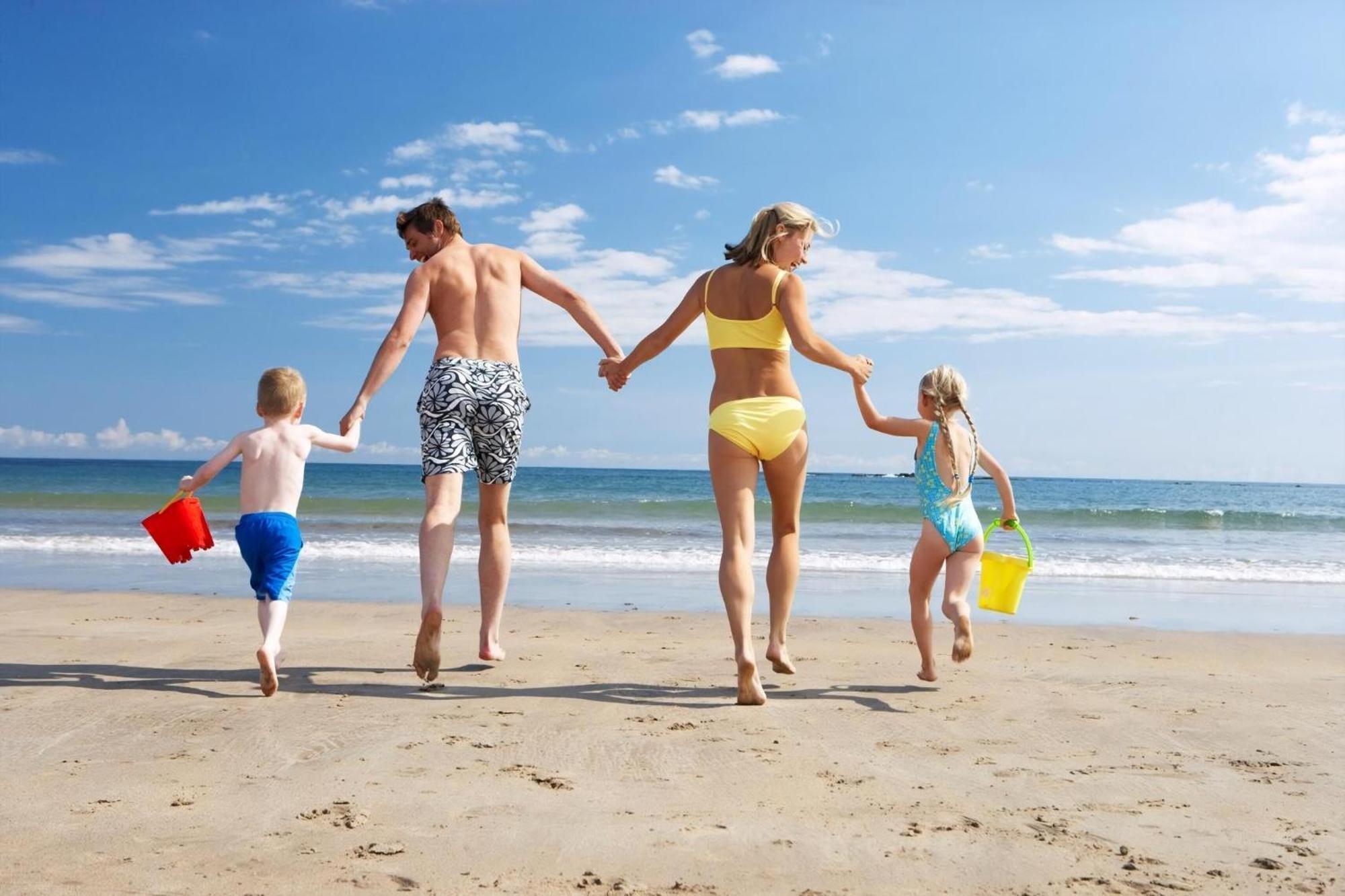Superb Caravan At Seawick Holiday Park, Sleeps 8 Ref 27202Sw Клактон-он-Си Экстерьер фото